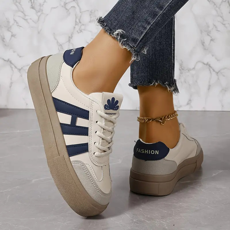 Women's Platform Sneakers – Retro Color Block Lace-Up Low-Top