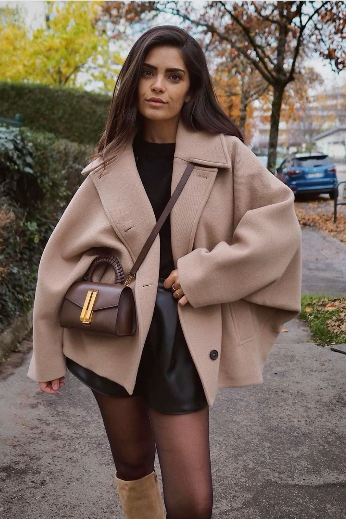 Short Oversized Wool-Blend Coat – Boxy Button-Front Winter Coat