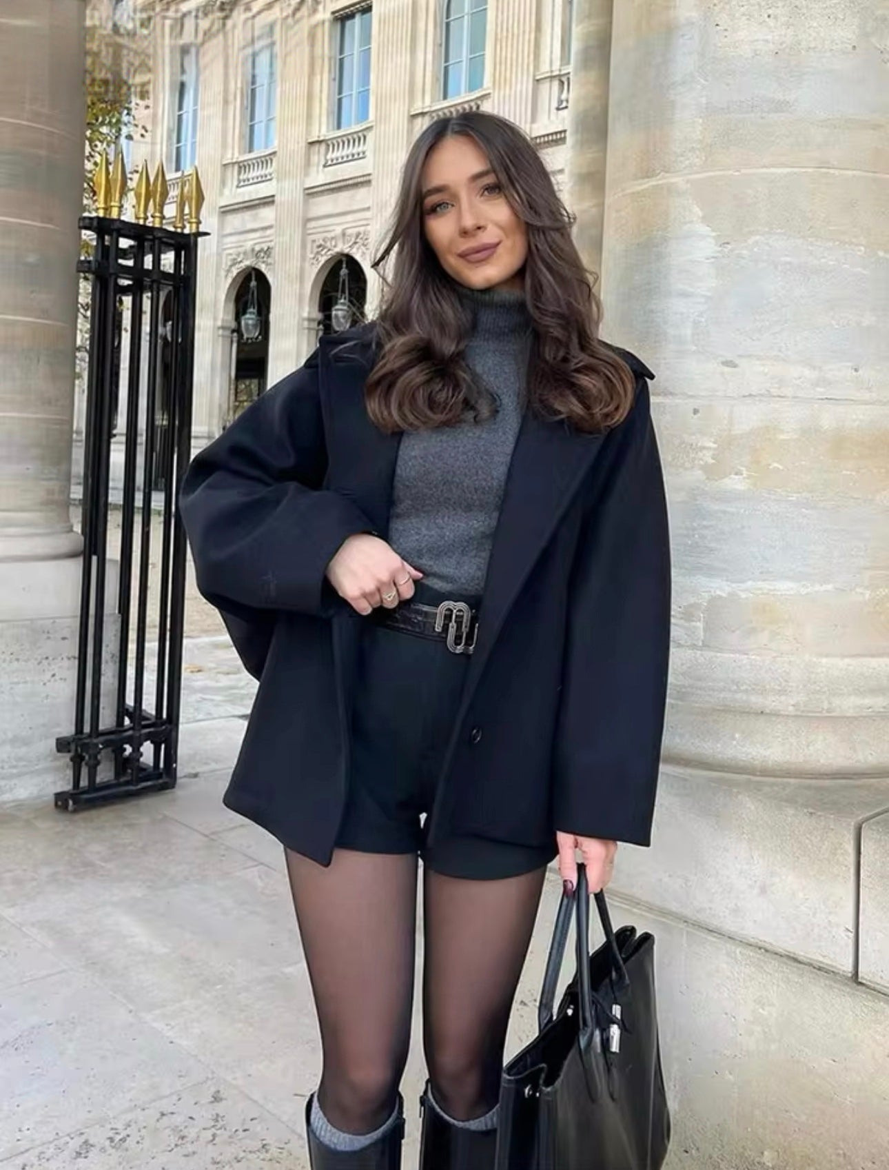 Short Oversized Wool-Blend Coat – Boxy Button-Front Winter Coat