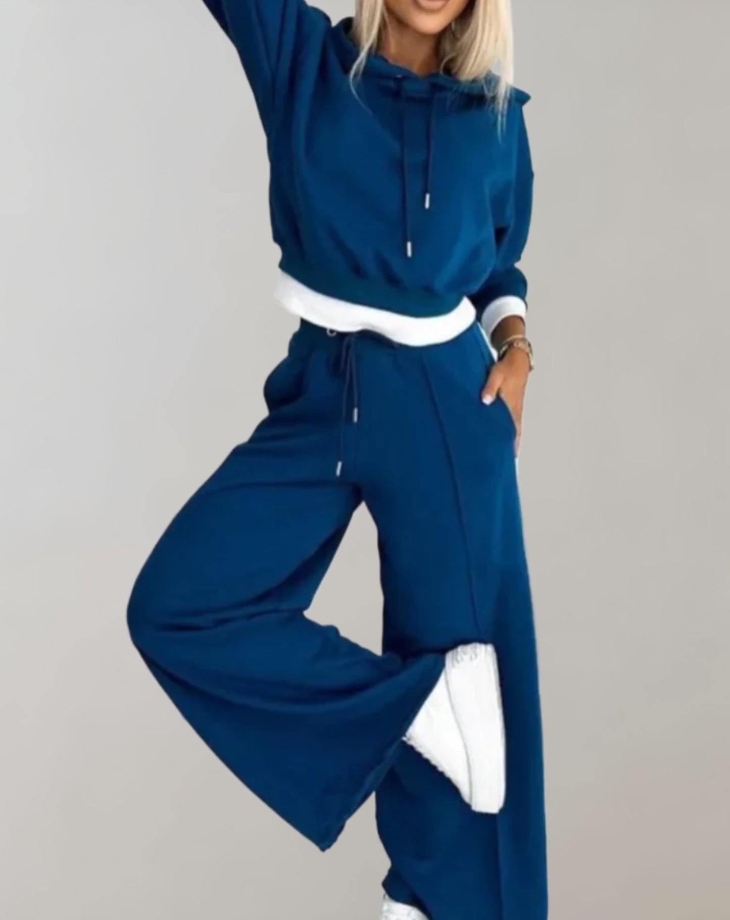 Cropped Hoodie Wide Leg Pants Set – Women's 2-Piece Sweatsuit