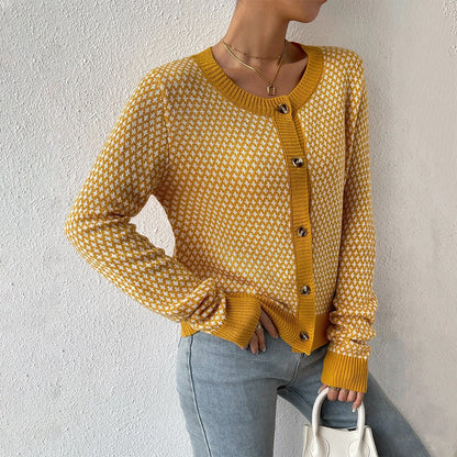 Houndstooth Knit Cardigan – Button-Front Long Sleeve Cropped Sweater