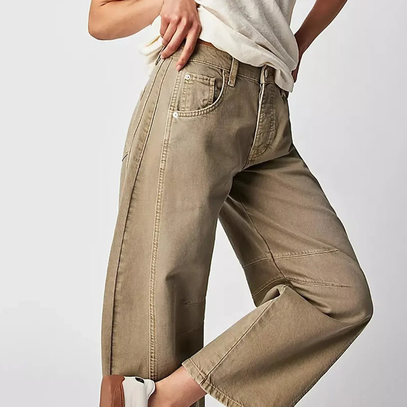 High-Waisted Barrel Leg Jeans – Relaxed Wide-Leg Denim