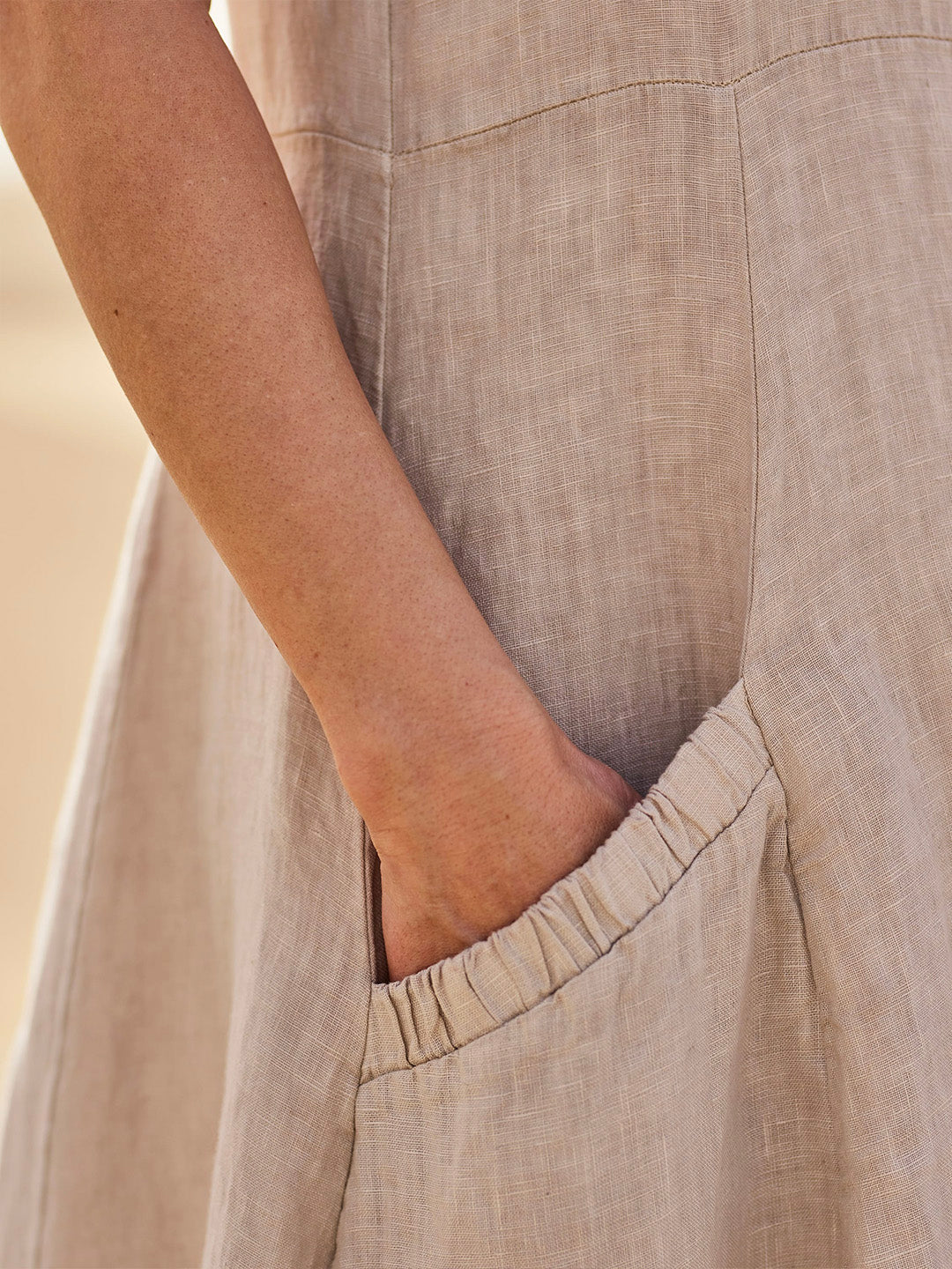 Linen Sleeveless Maxi Dress – A-Line Relaxed Fit with Deep Pockets