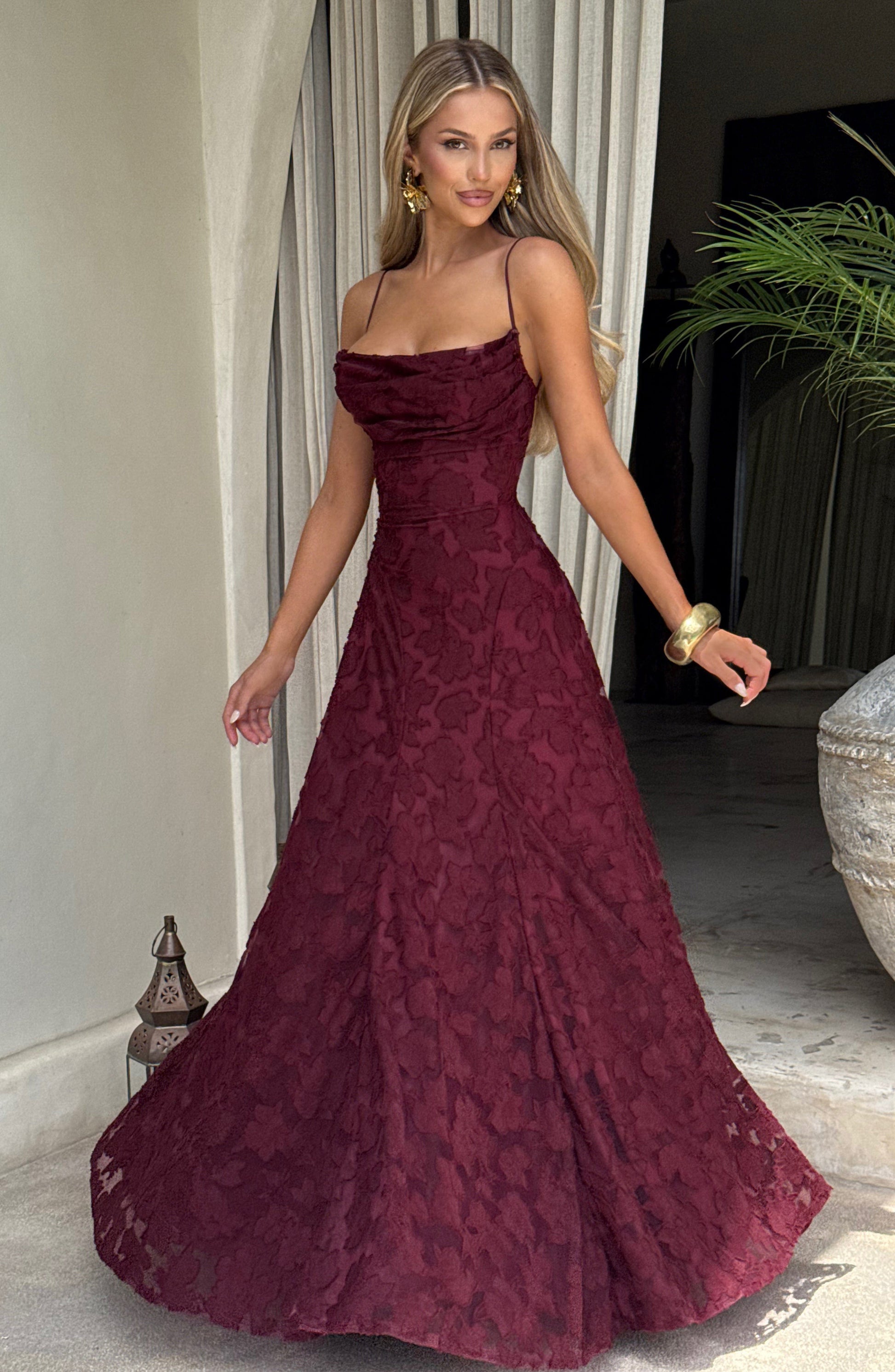 Floral Lace Maxi Dress – A-Line Spaghetti Strap Open Back Gown