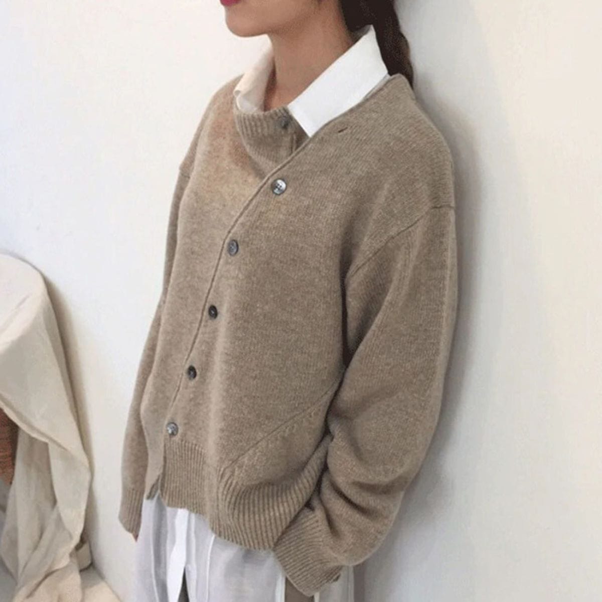 Oversized Button-Front Knit Cardigan – Long Sleeve Ribbed Layering Sweater
